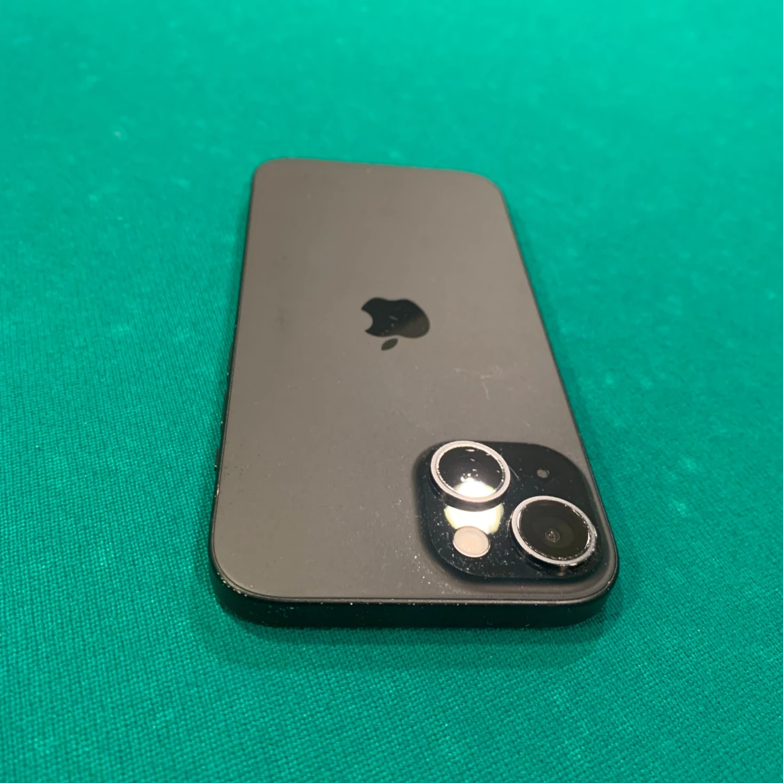 iPhone 15 (128 Gb) - 1