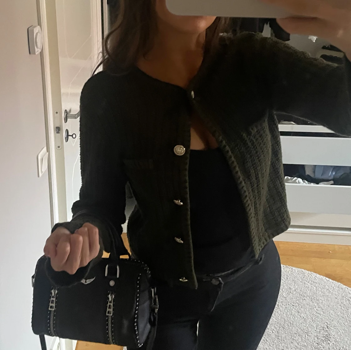 Mörkgrön cardigan kofta med guldknappar - 1