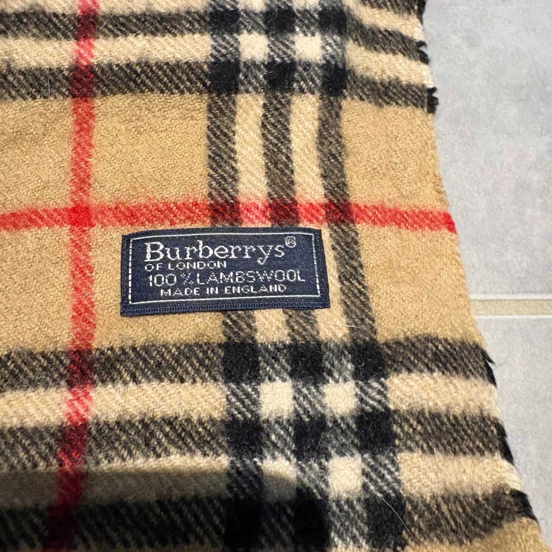  halsduk från Burberry - 2
