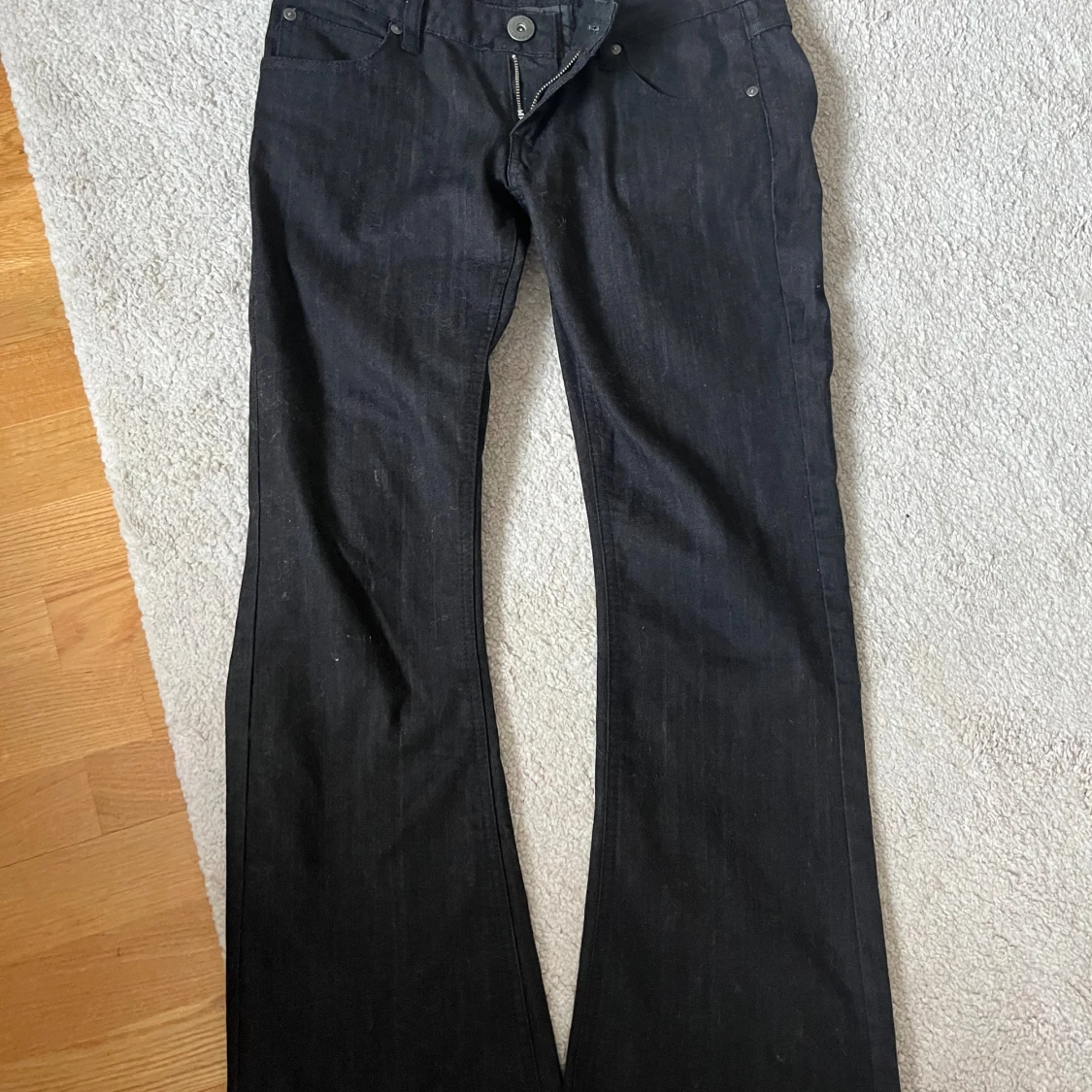 Svarta lågmidjade jeans från ONLY - 1