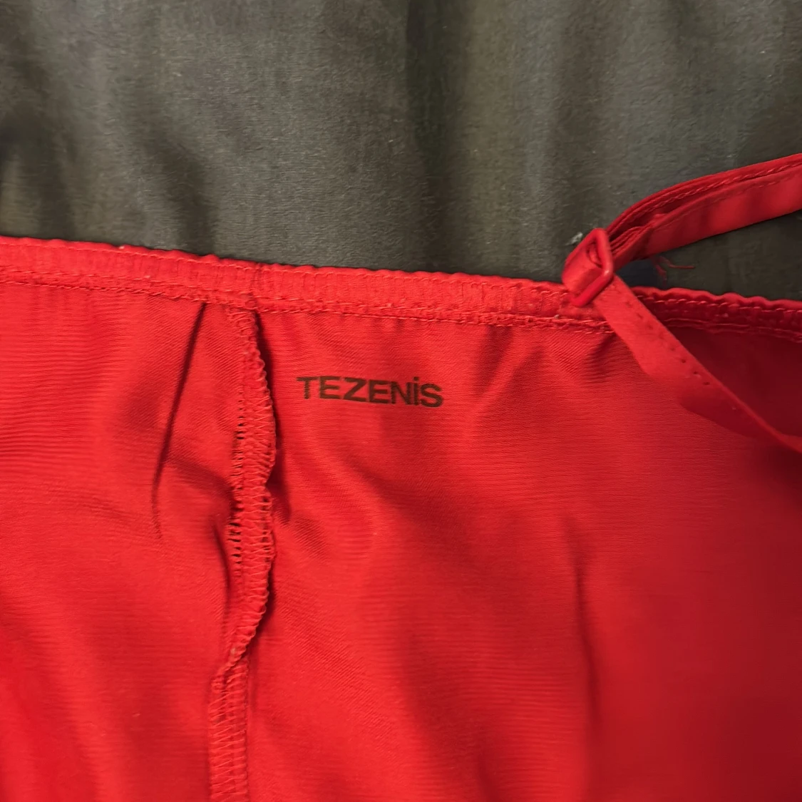 Röd spetslinne från Tezenis - 3