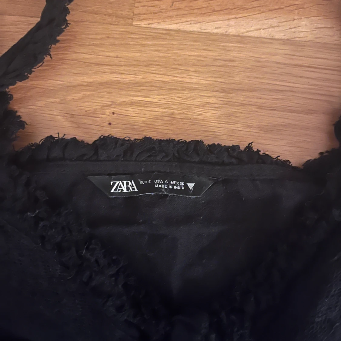 Svart linnetopp  - 2