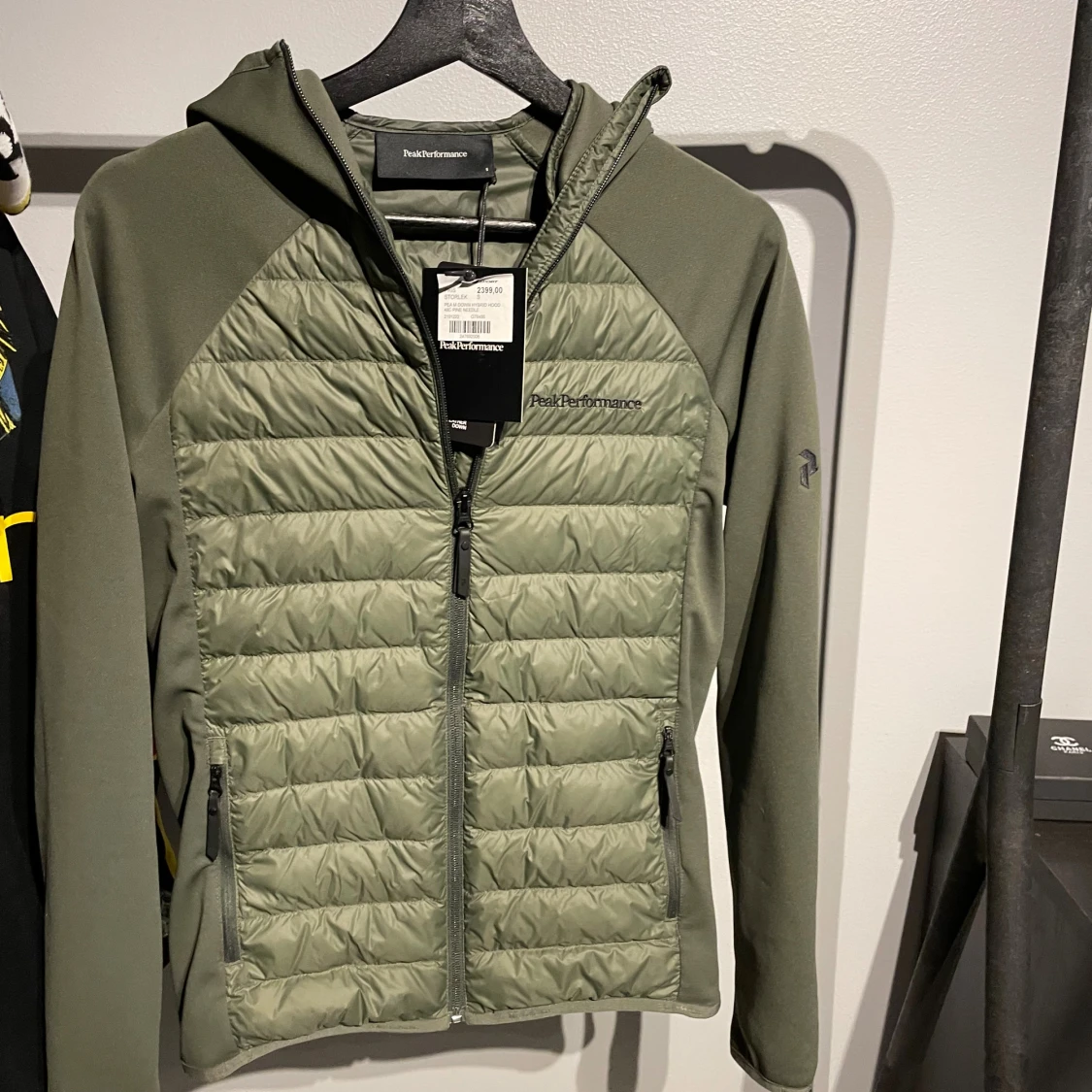 hybridjacka från Peak Performance