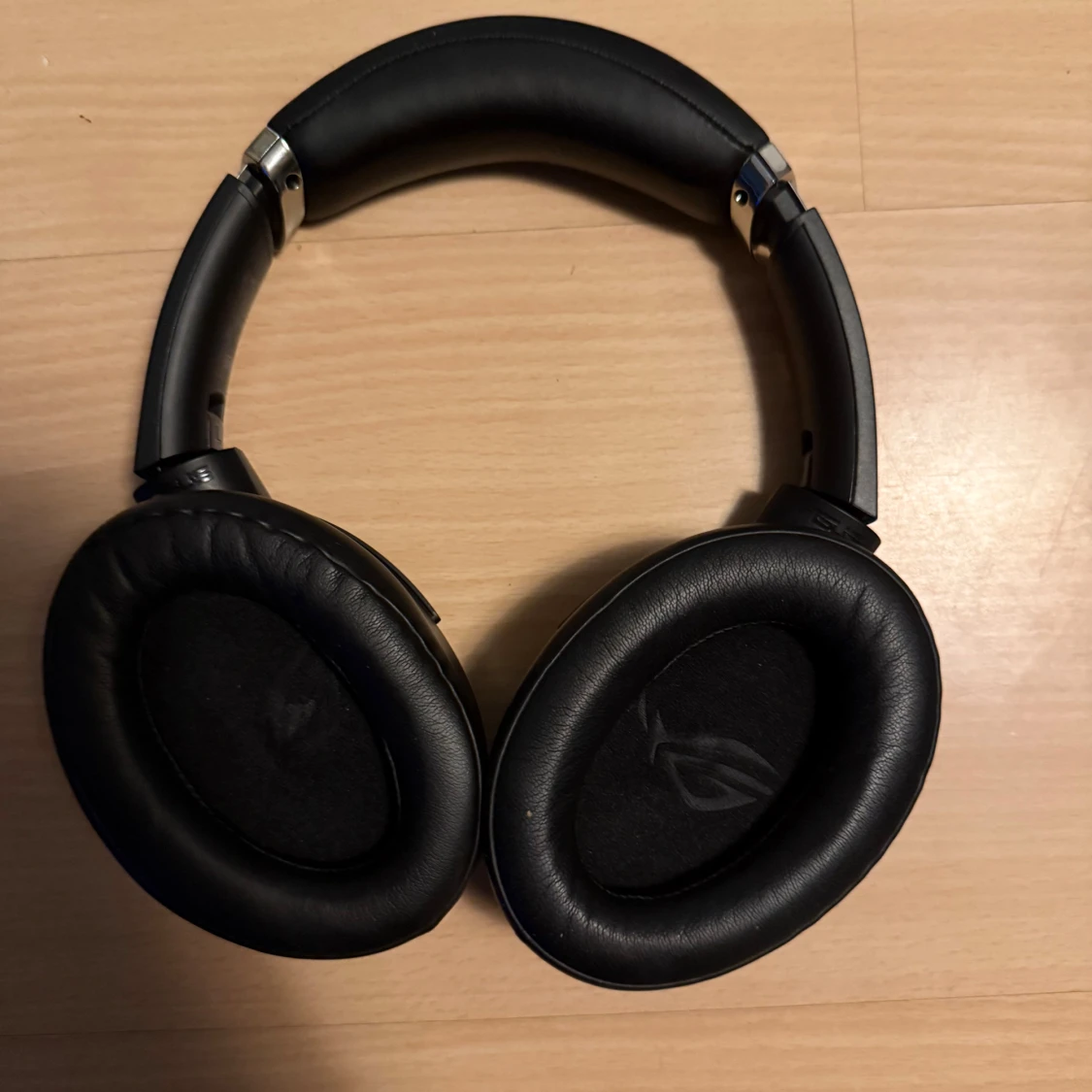 ASUS ROG Strix Go BT