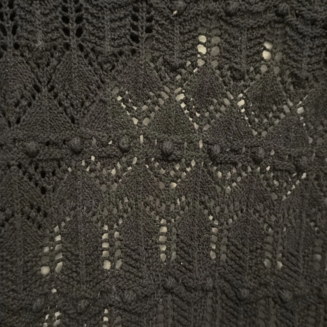 Svart stickad bolerotopp med snörning - 2