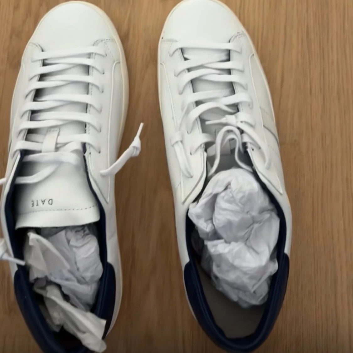 Vita sneakers från D.A.T.E. - 1