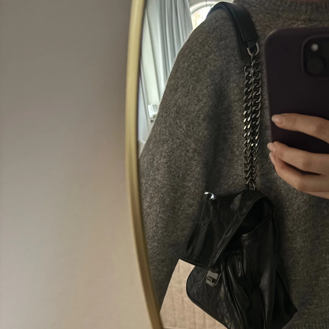 Axelväska med kedja från Zara  - 3