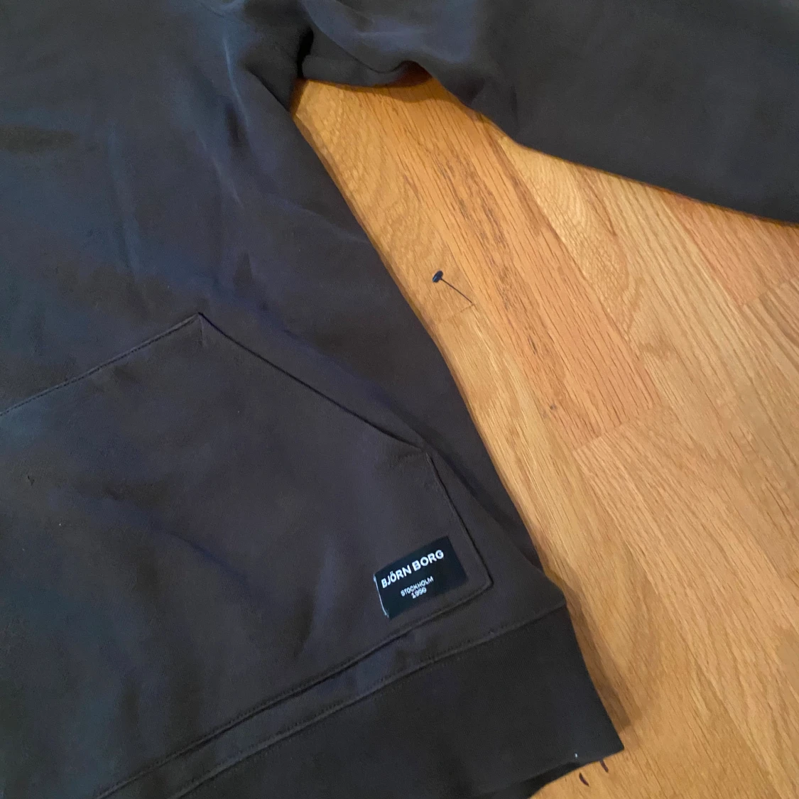 Mörkbrun hoodie från Björn Borg - 2