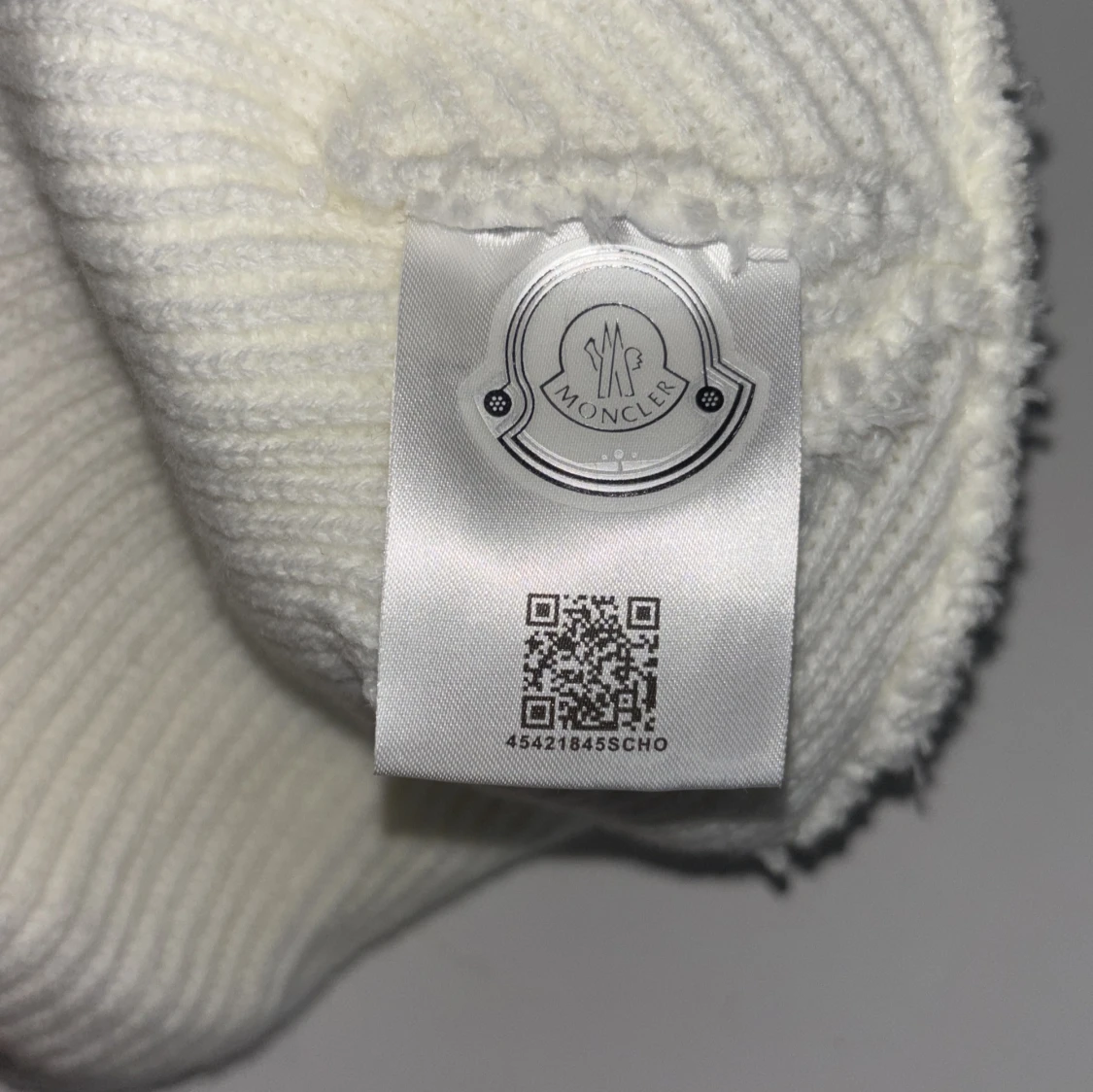 Vit Moncler mössa - 2