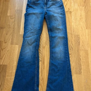 Jeans - Jeans använda ett fåtal gånger 