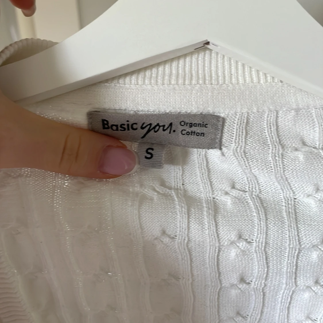 Vit kabelstickad kofta Basic You - 2