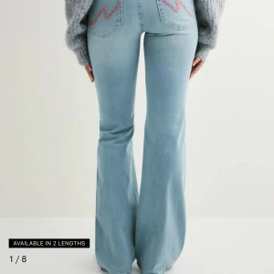 Bootcut jeans ‼️KLIPPTA‼️ - ‼️Klippta för att passa min längd (160cm). Fråga bara om bilder på jeansen så skickar jag så snabbt jag bara kan‼️