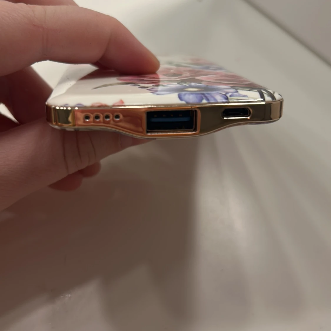 Powerbank med blommönster - 2