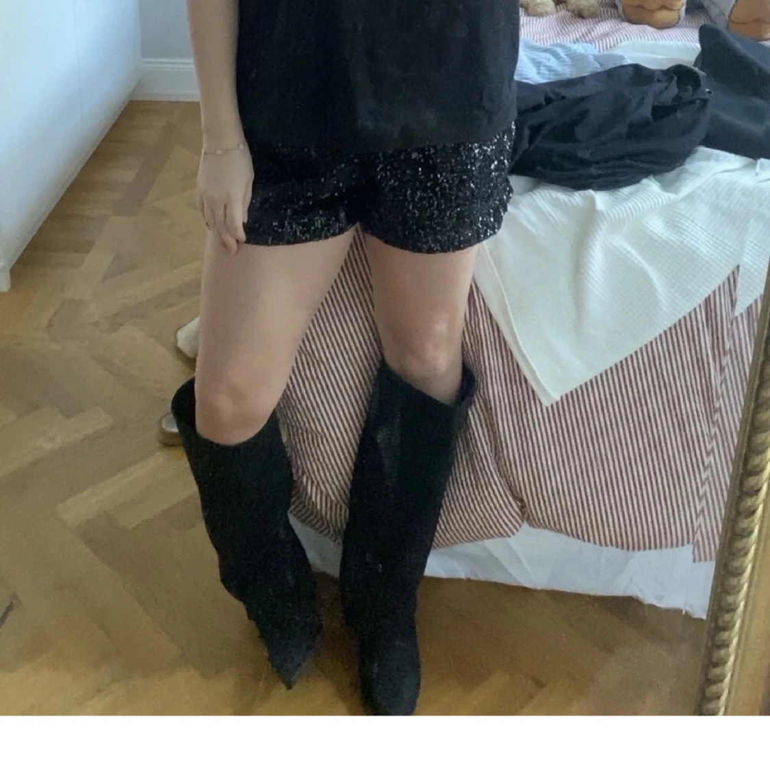 Svarta glittriga shorts - 1