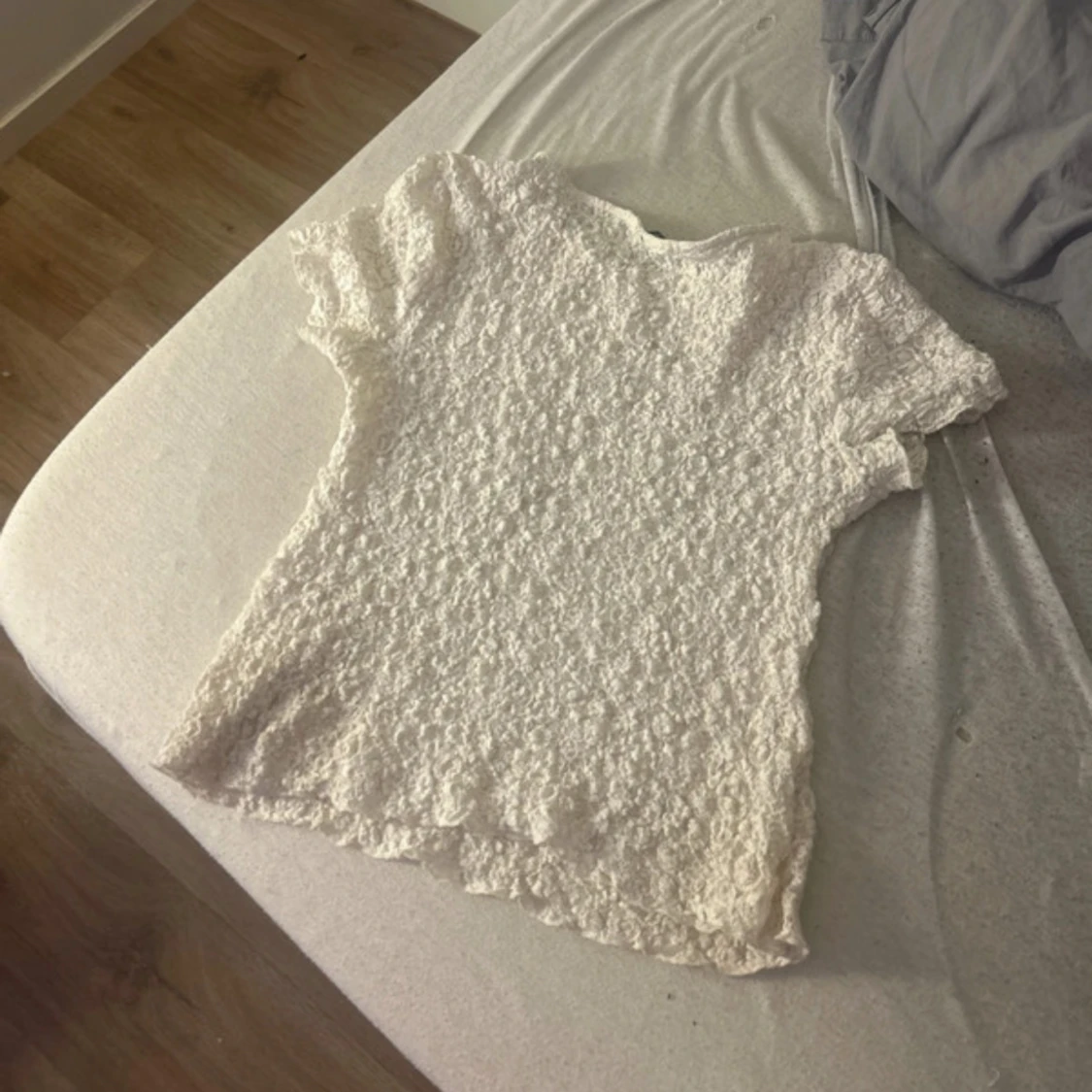 Vit spetsblus från Gina Tricot - 2