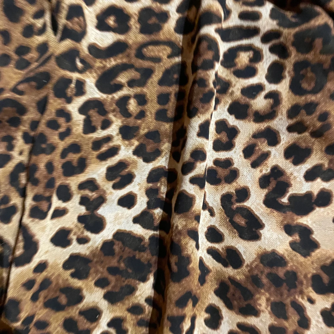 Leopardmönstrad kort tröja  från NA-KD - 3