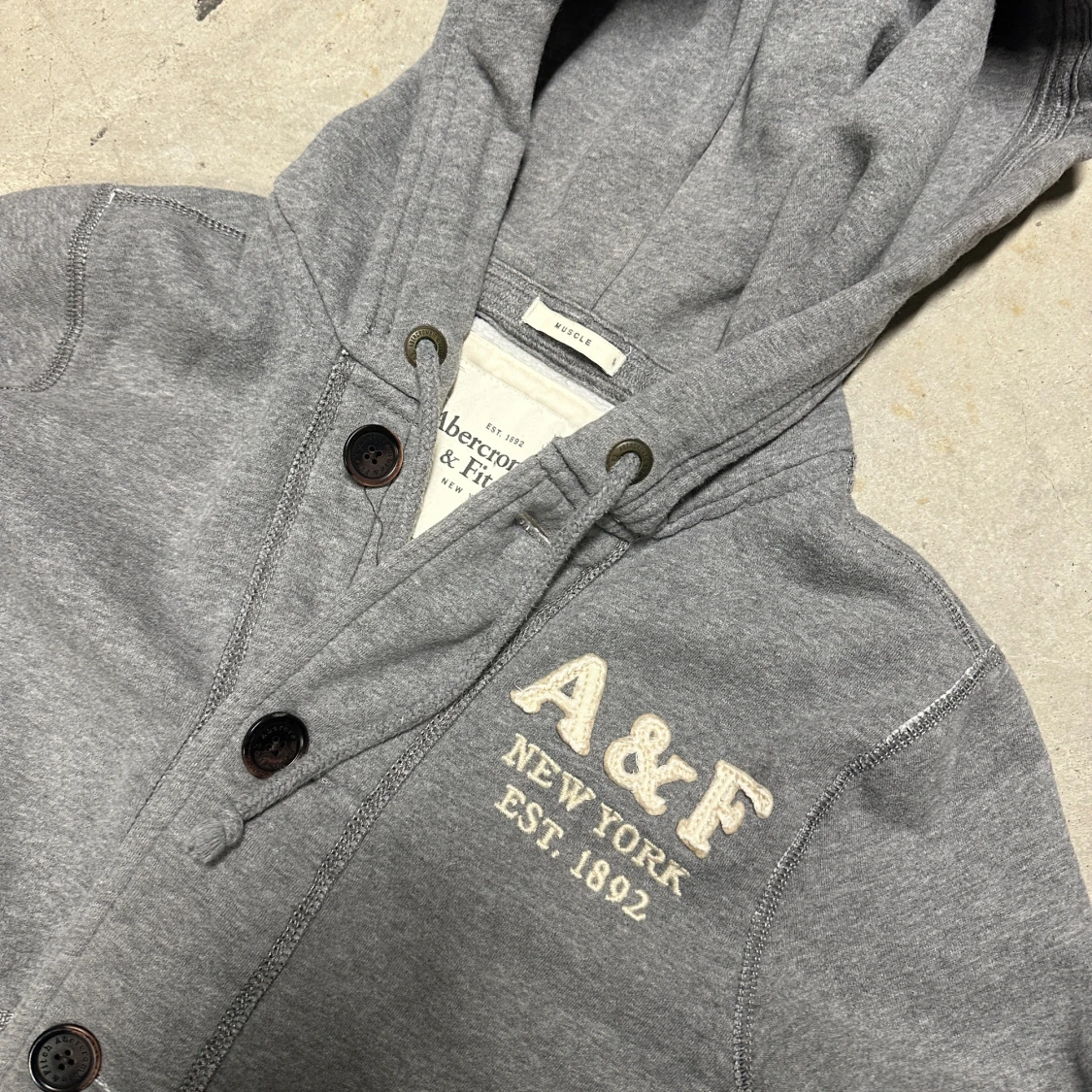 Vintage Abercrombie hoodie med knappar  - 1