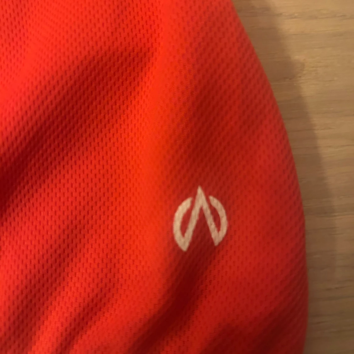 Röd träningstopp från North Bend - 1