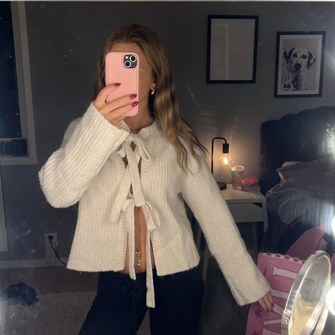 Vit ribbad kofta med knyt