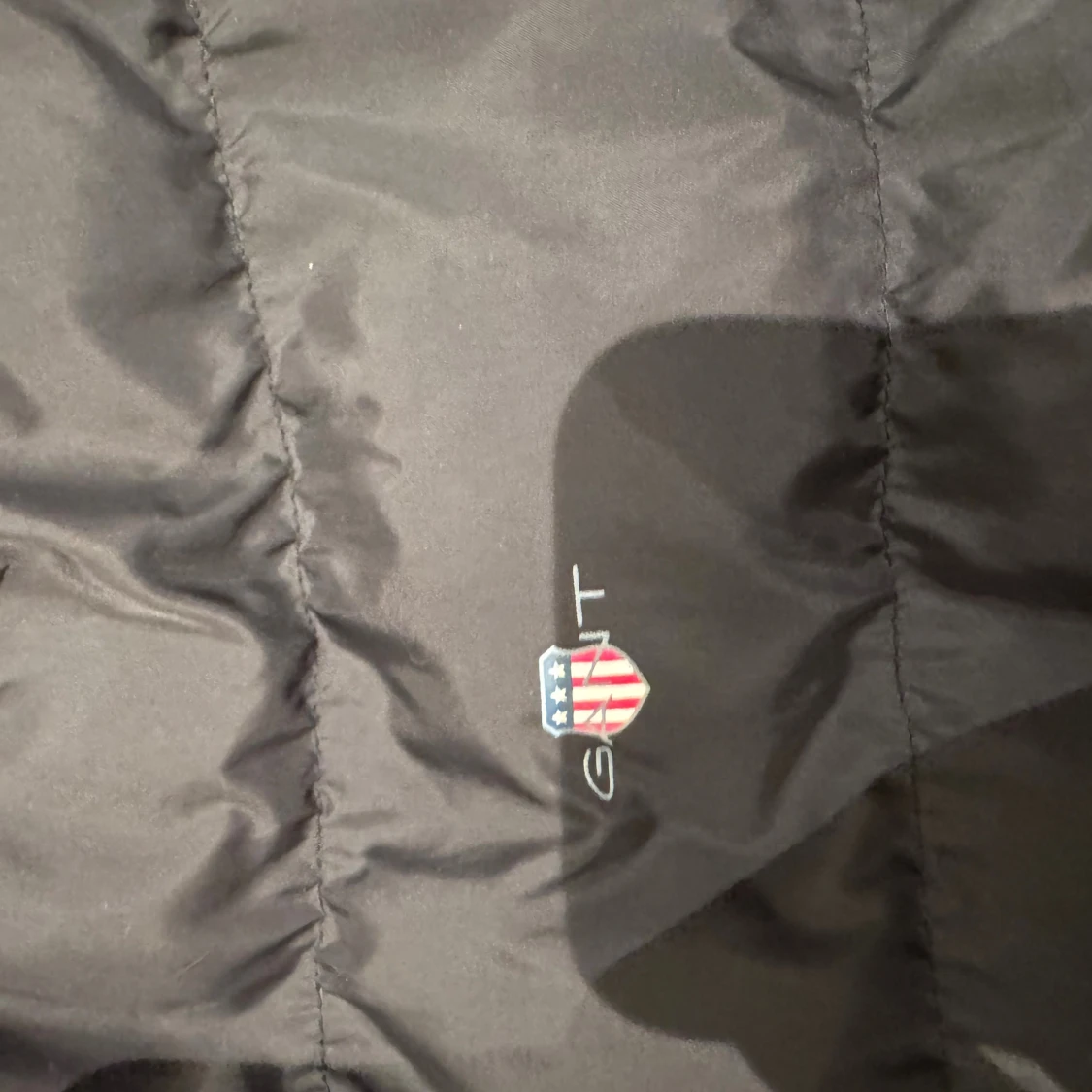 Svart pufferjacka från GANT - 3