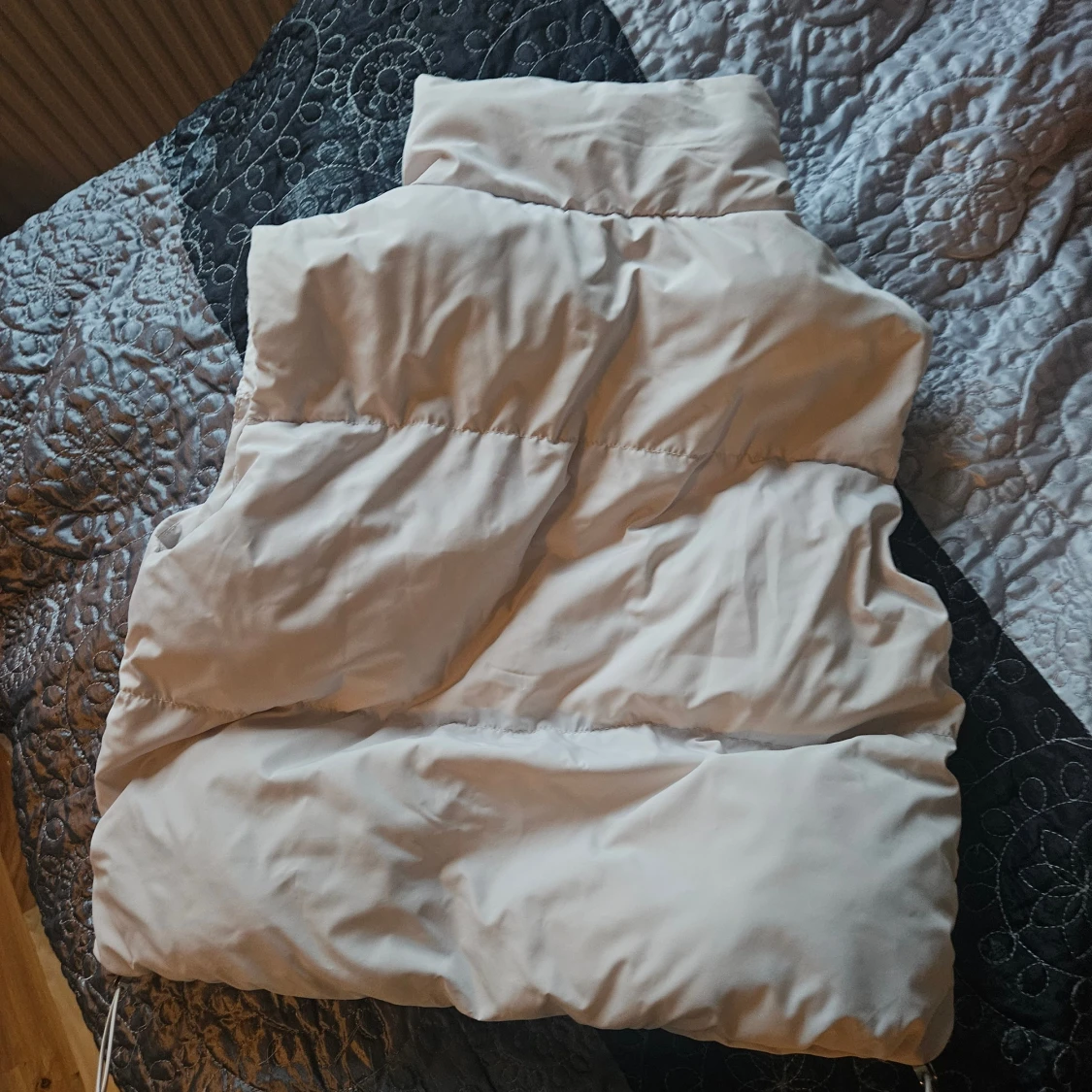 Beige dunväst från FB Sister XS - 1