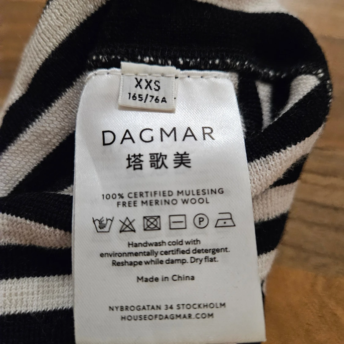 Randig svartvit tröja från Dagmar - 4