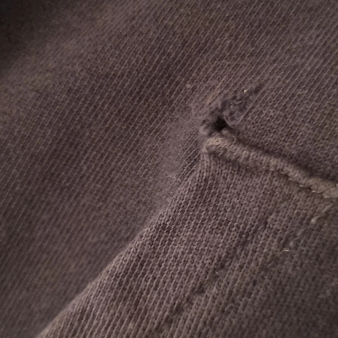 Marinblå hoodie från Lyle & Scott - 2