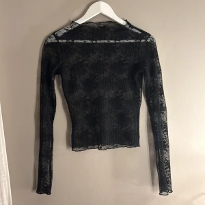 Fest topp - Älskar den men har växt ur den💔 