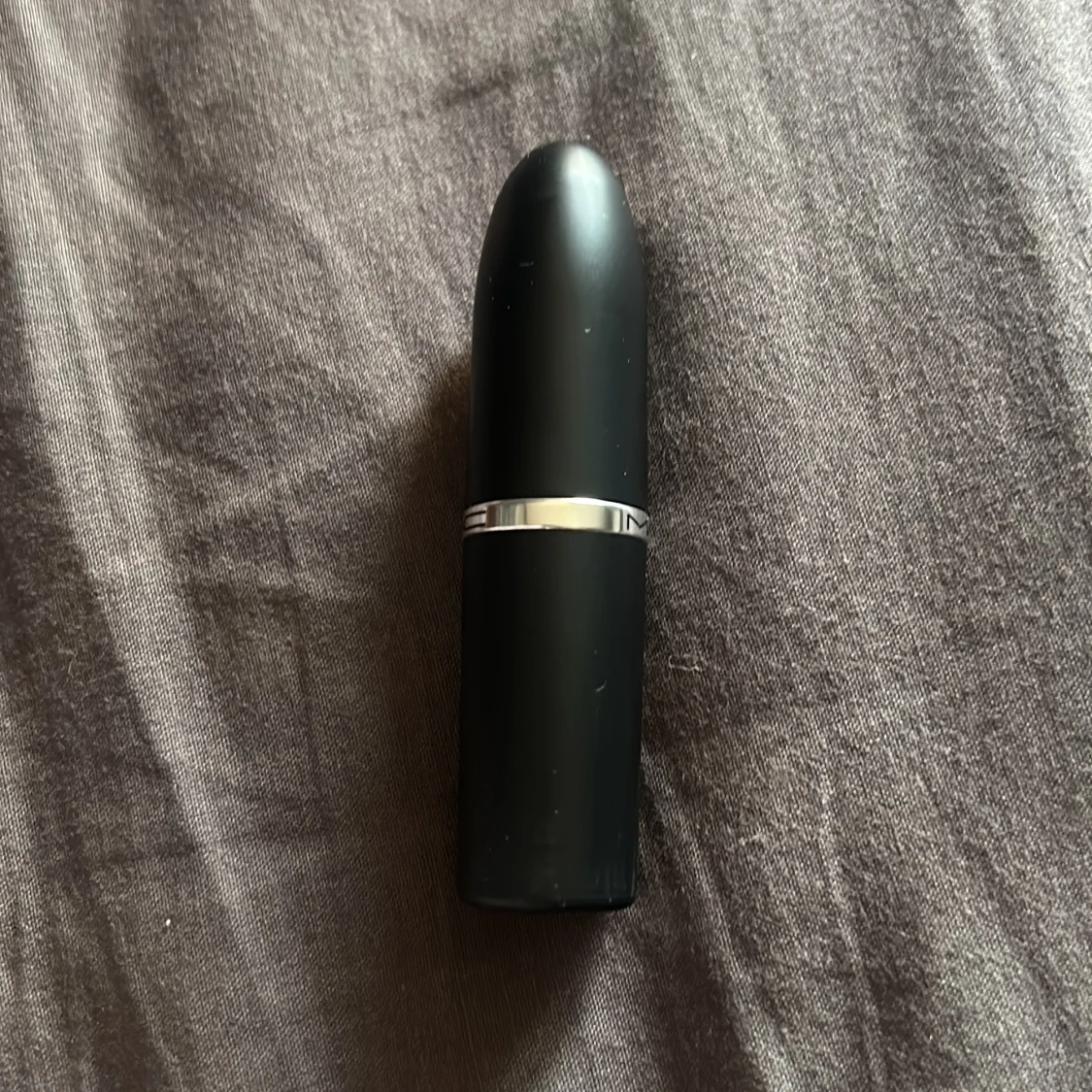 MAC Satin Lipstick Creme d'Nude - 2