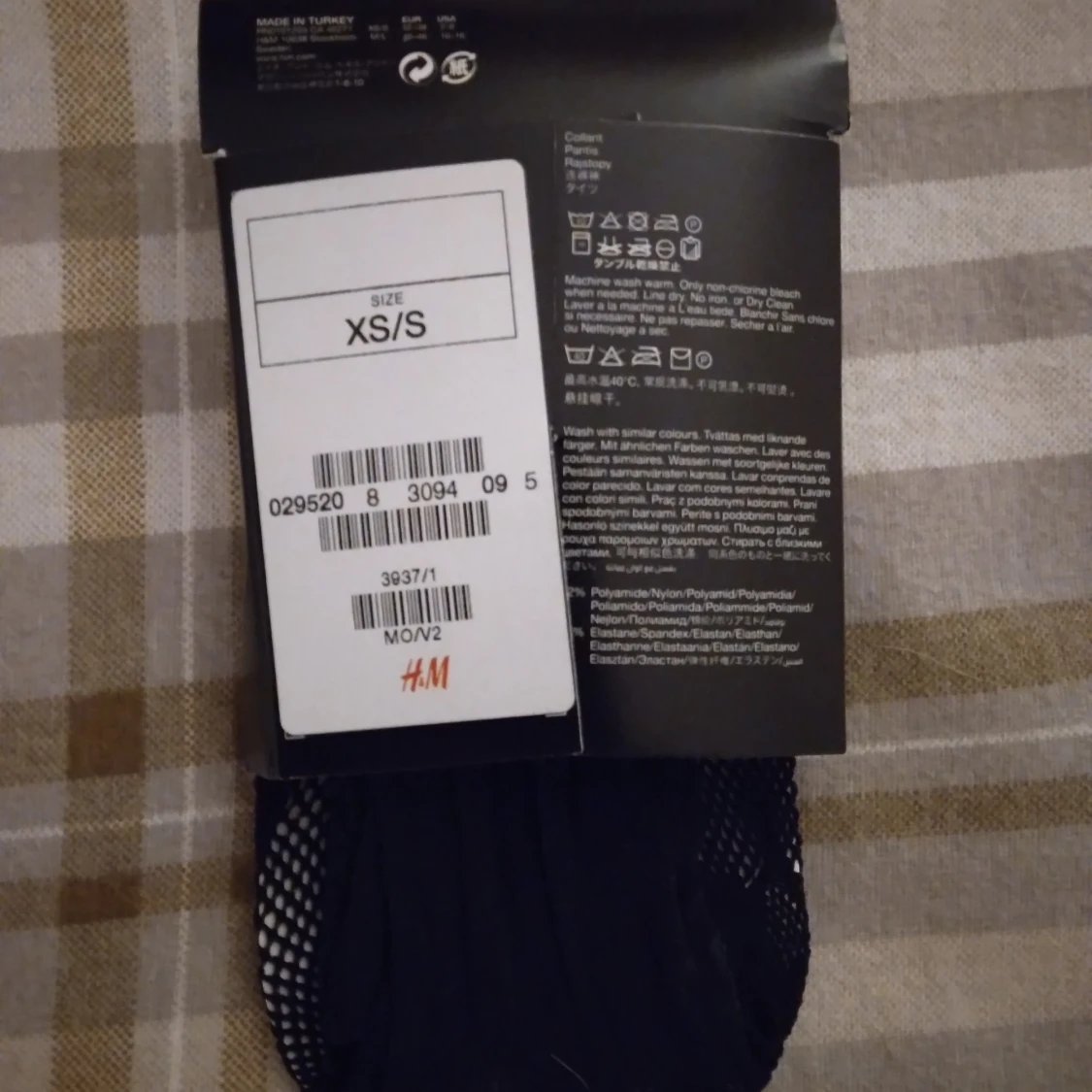 HELT NYA OANVÄNDA Svarta nätstrumpbyxor / strumpbyxor / tights från Divided. XS/S - 1