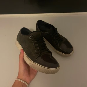 Lanvin sneakers  - Lanvins i storlek UK 7! Inget OG! Kan gå med på byten! Endå bra skick men ganska använda!