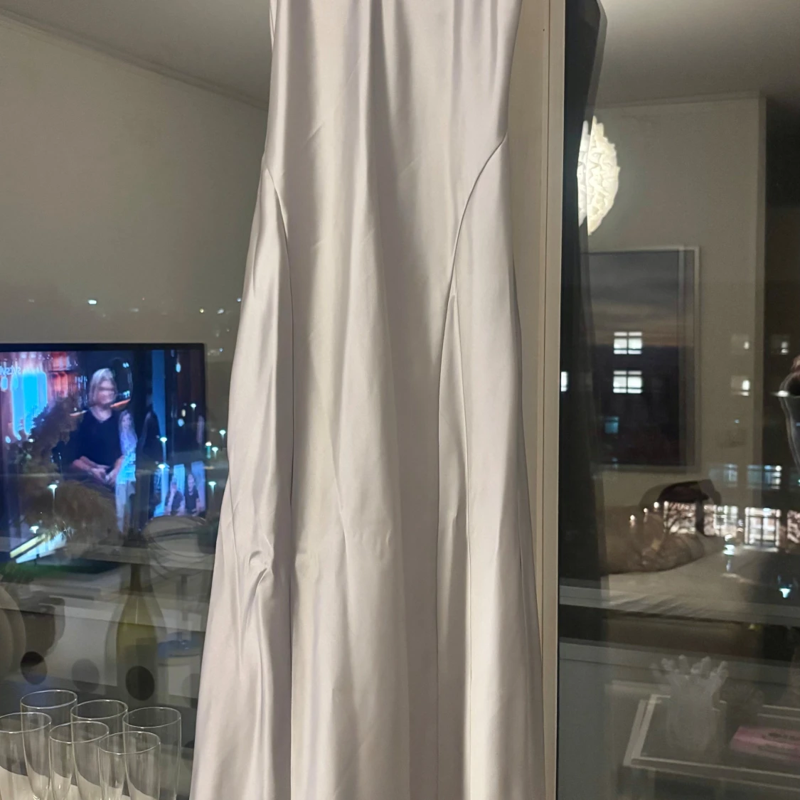 Satin långklänning från Zara - 1