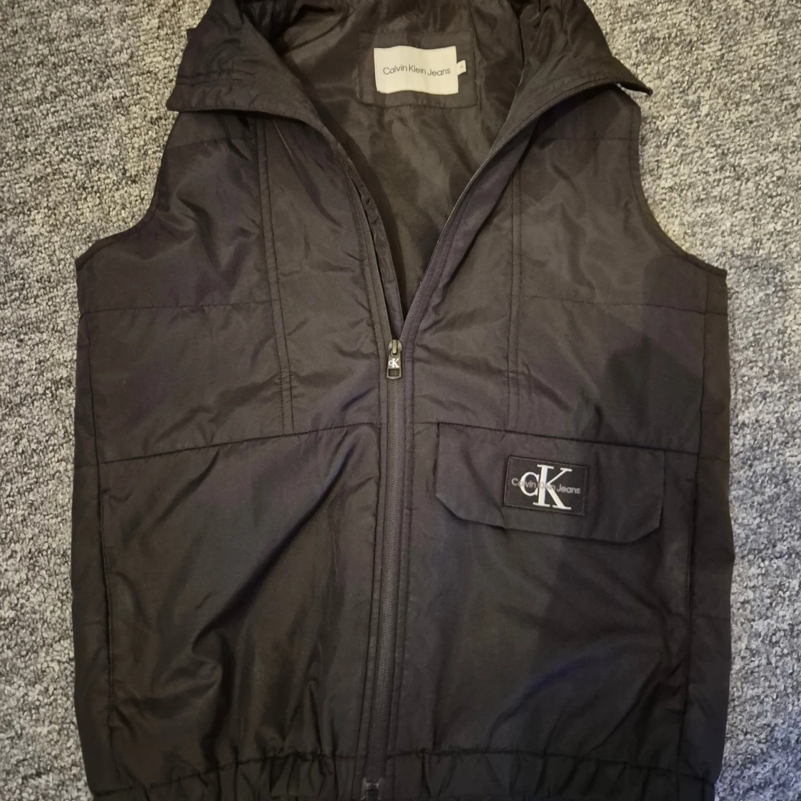 Svart dunväst från Calvin Klein Jeans