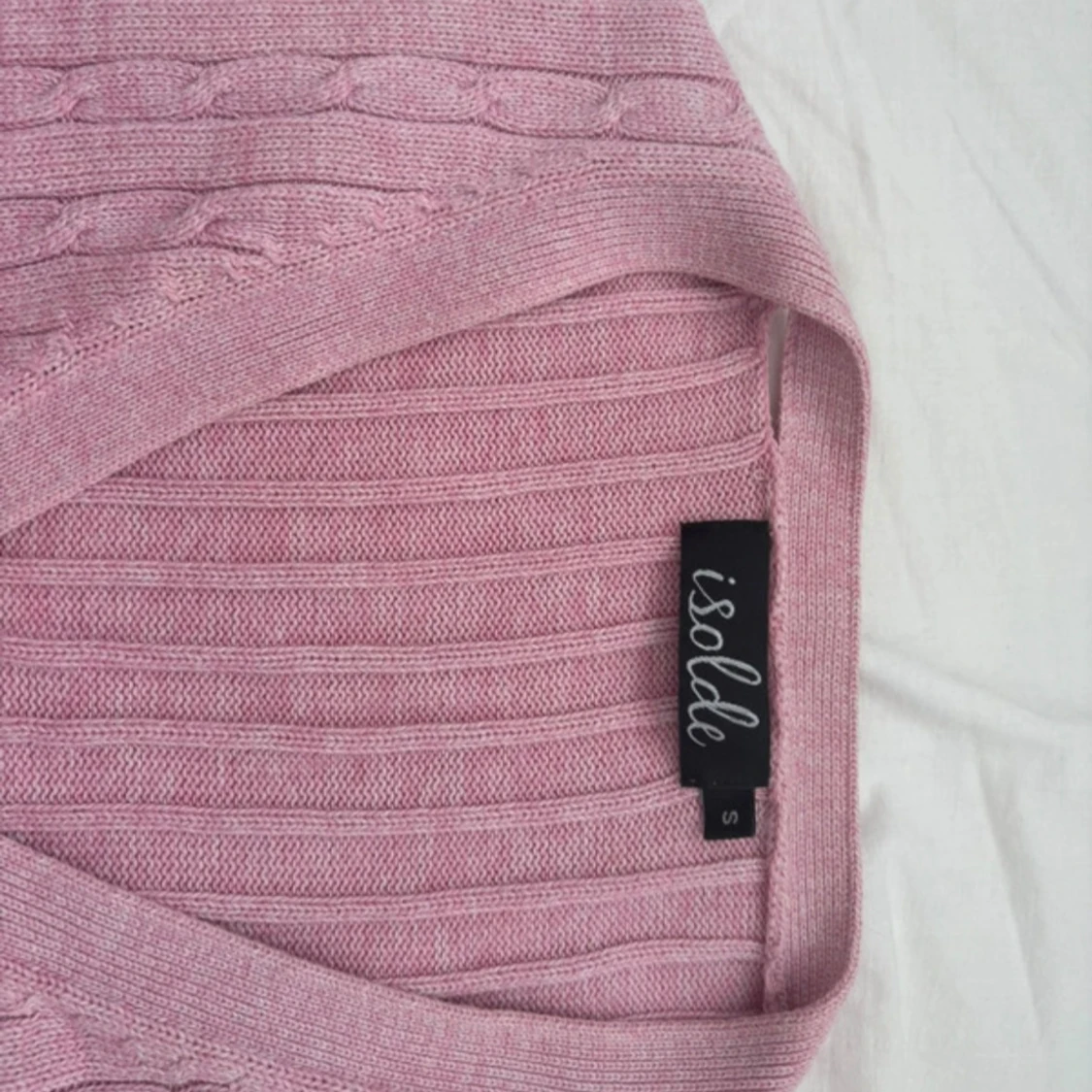 Ljusrosa kabelstickad kofta Isolde - 1