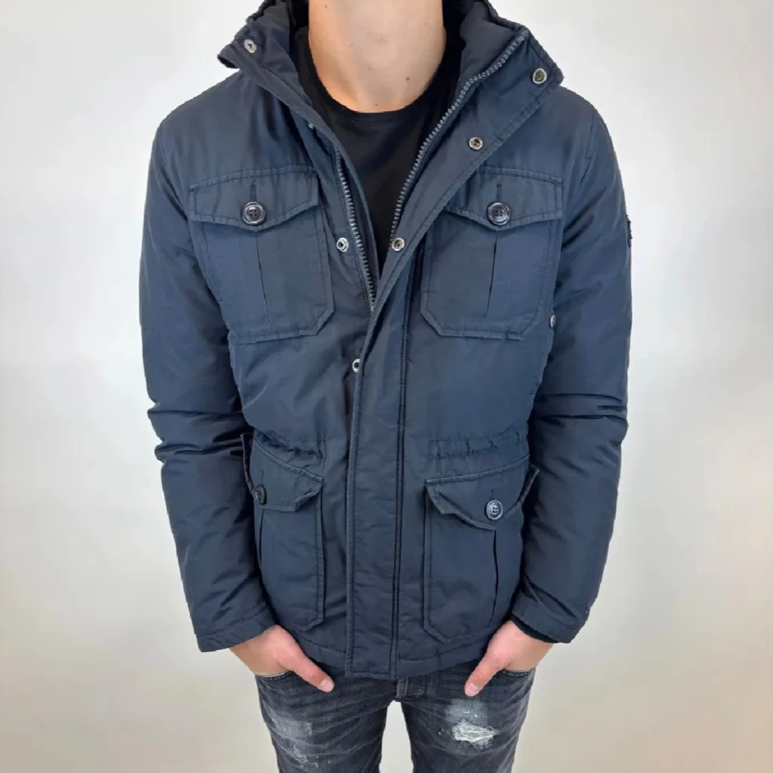 Mörkblå parkajacka från Woolrich