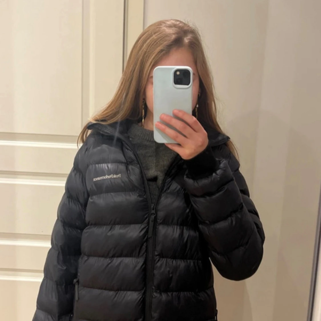 Svart Peak Performance dunjacka