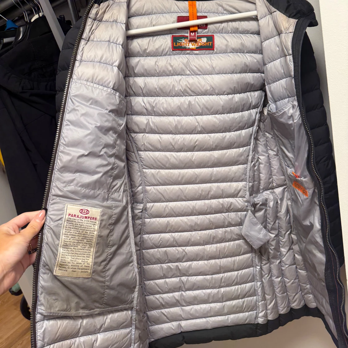 Svart dunjacka från Parajumpers M - 2