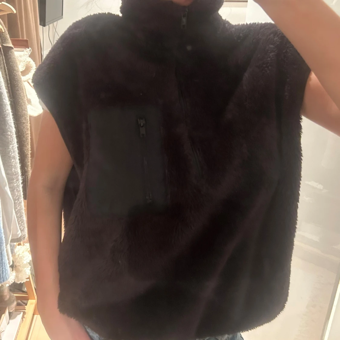 Fluffig väst  - 3