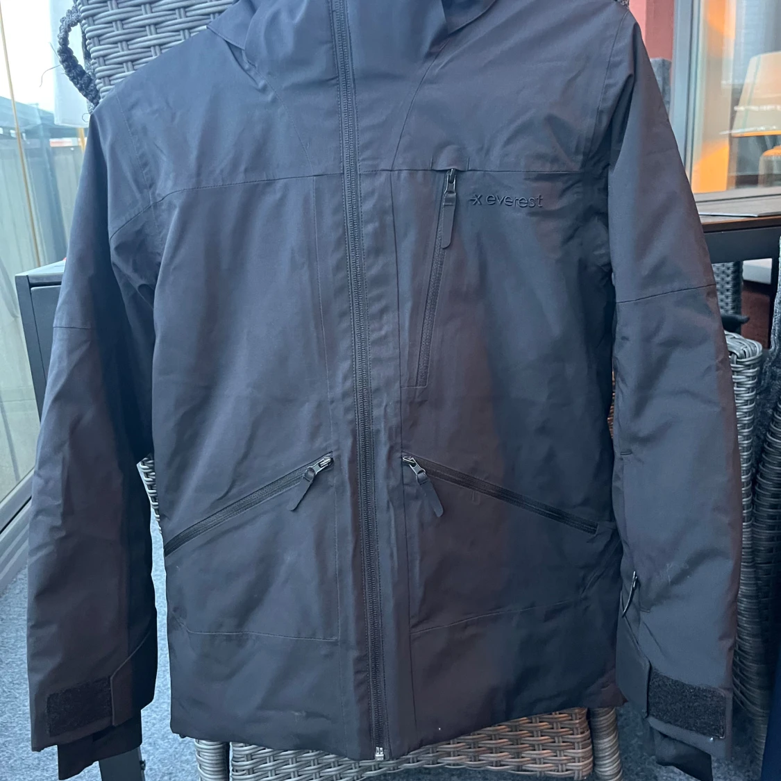 Svart vindjacka från Everest stl. 152