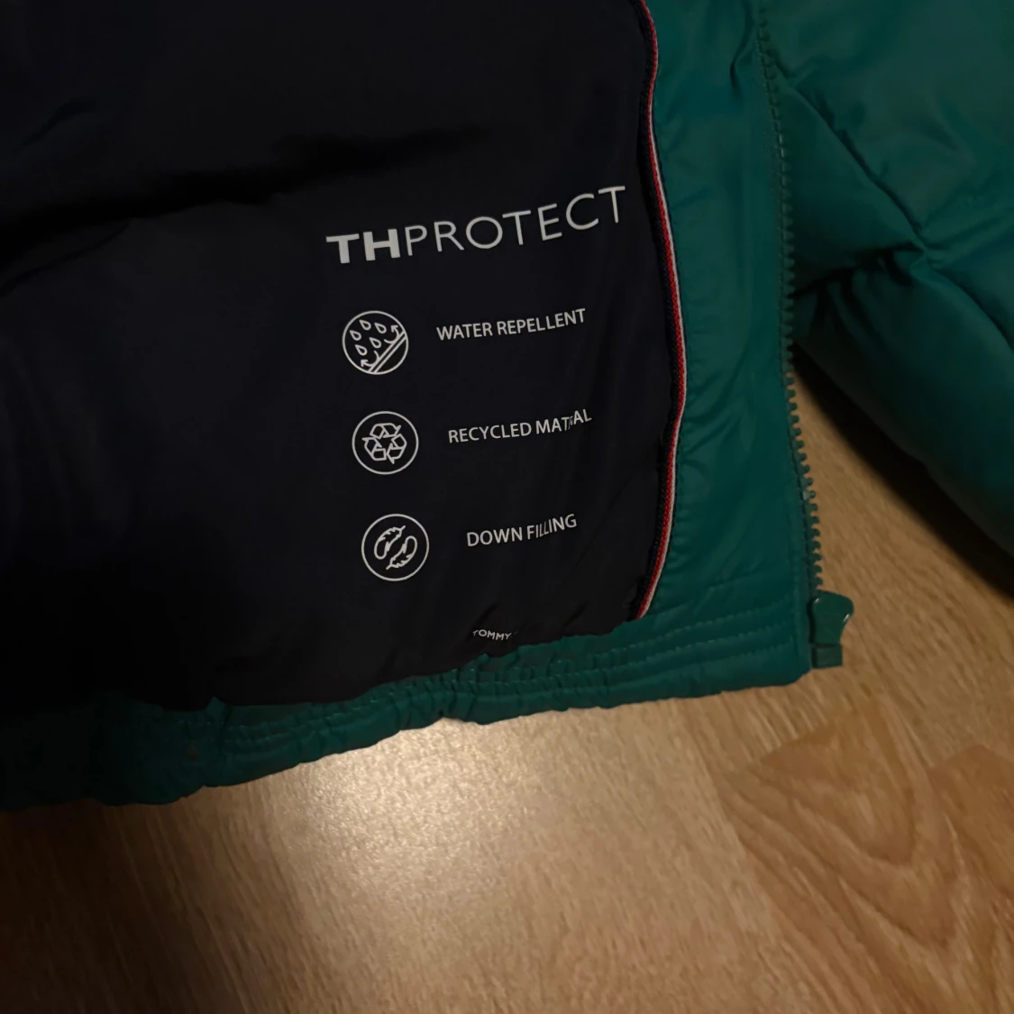 Grön dunjacka från Tommy Hilfiger - 3