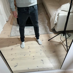 J.Lindeberg jeans - J.Lindeberg jeans | Storlek 30/32 | Mycket bra skick | Skriv till mig vid frågor eller fler bilder!📩