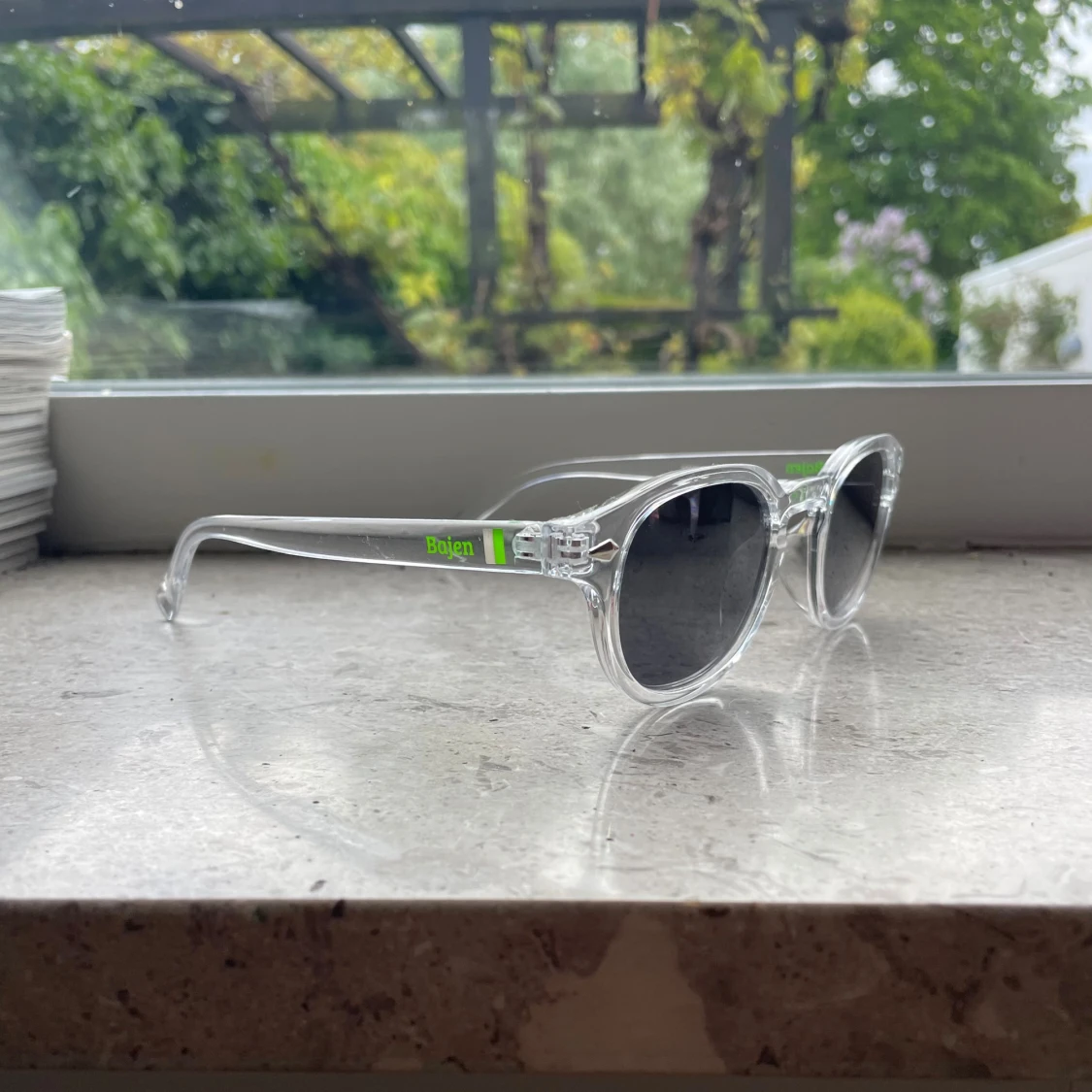 Bajen transparenta solglasögon (Limited edition) 