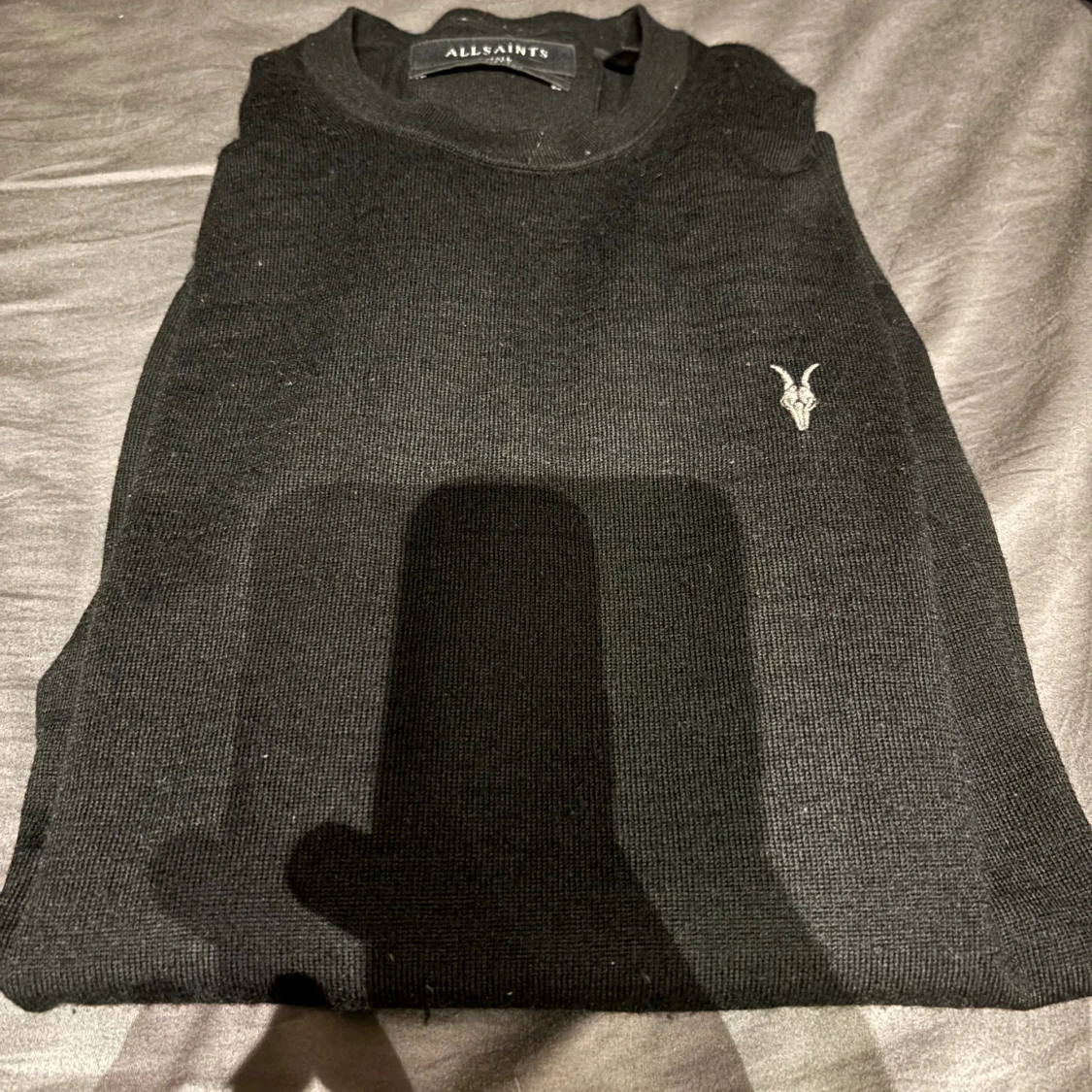 Svart merino tröja från allsaints