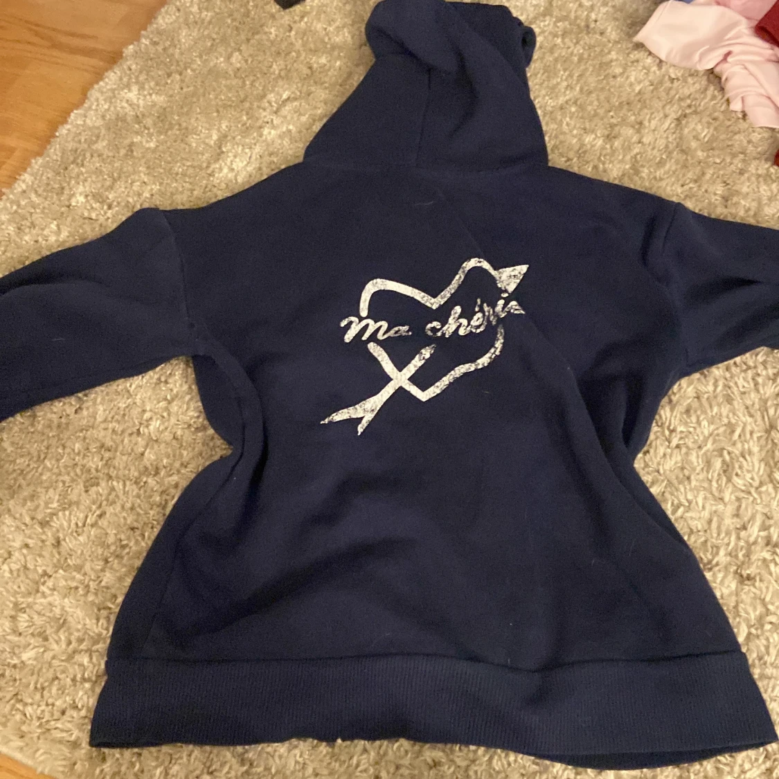  Gina Mörkblå hoodie med silvertryck  - 2