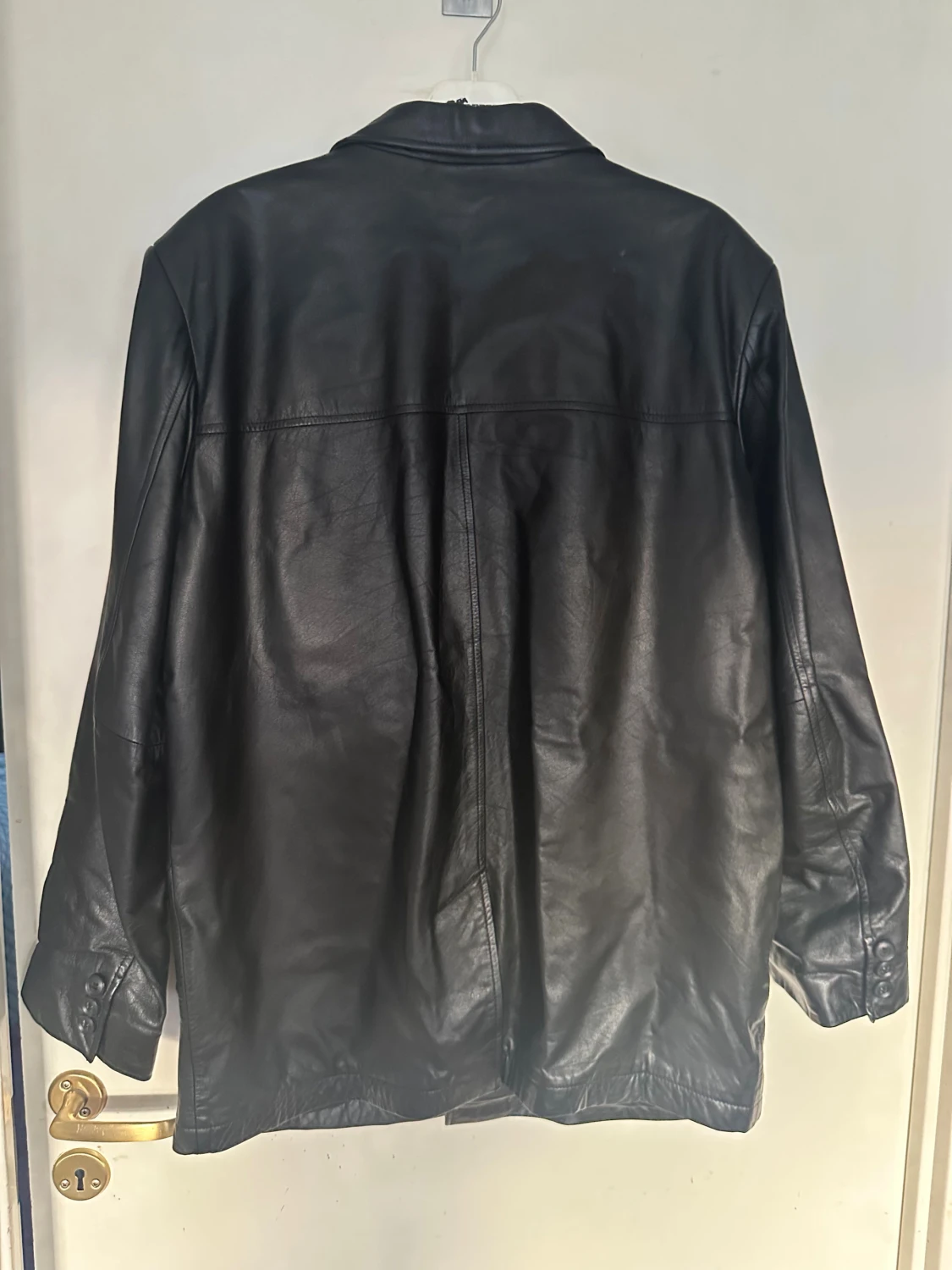 Äkta skinnjacka storlek M från Kappahl. - 1