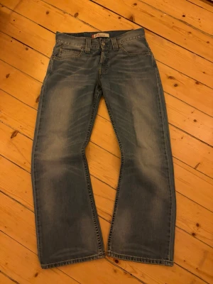 Levis 512 bootcut  - Mycket bra skick