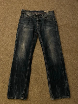 Tommy hilfiger jeans - Mörkblå Tommy hilfiger jenas. 