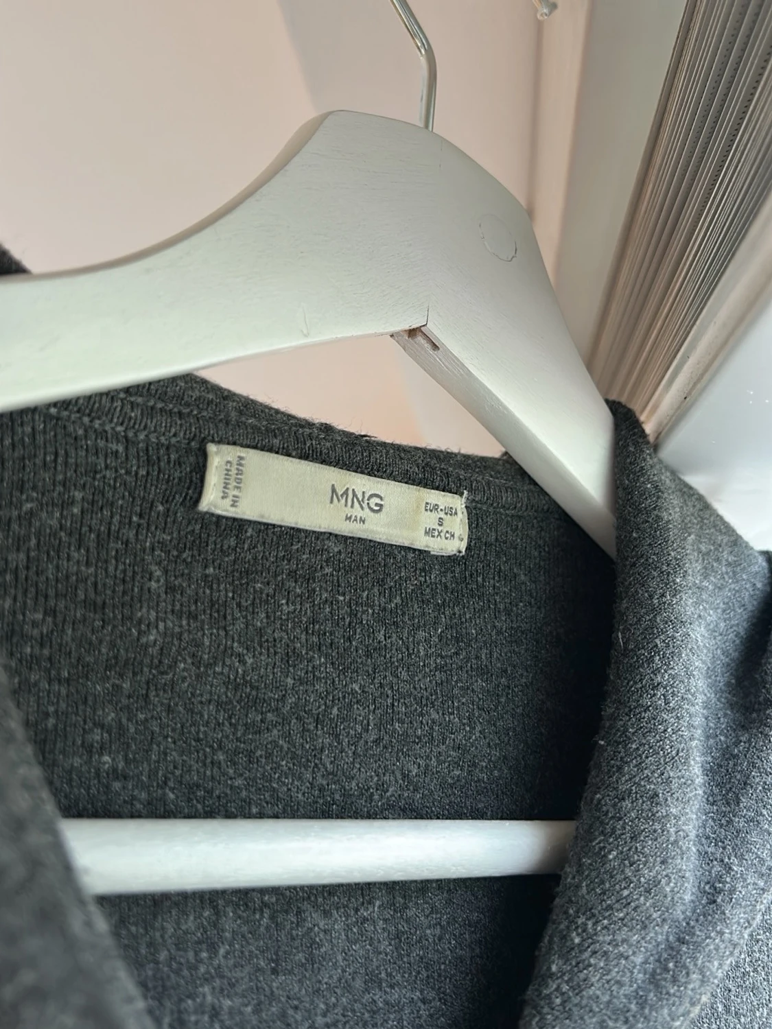 Stickad hoodie från Mango - 2