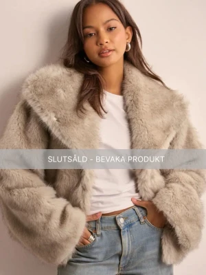 Neo Noir Stephanie Faux Fur Jacket Nelly  - Helt ny, oanvänd stl 36. Nypris 1800kr, pris går att diskuteras!