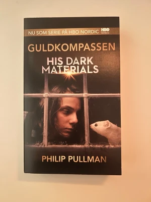 Bok Guldkompassen - Guldkompassen av Philip Pullman🌟 se min profil för fler böcker!
